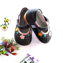 Load image into Gallery viewer, Childrens Leather shoes. Winter shoes. Toddler shoe. Preschooler Shoes
