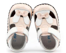 Load image into Gallery viewer, Pretty Leather Baby for little girls and baby girls. Soft sole baby shoes for first shoes
