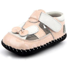 Load image into Gallery viewer, Pink Baby Girl Baby Shoes. Soft leather baby shoes. Prewalkers
